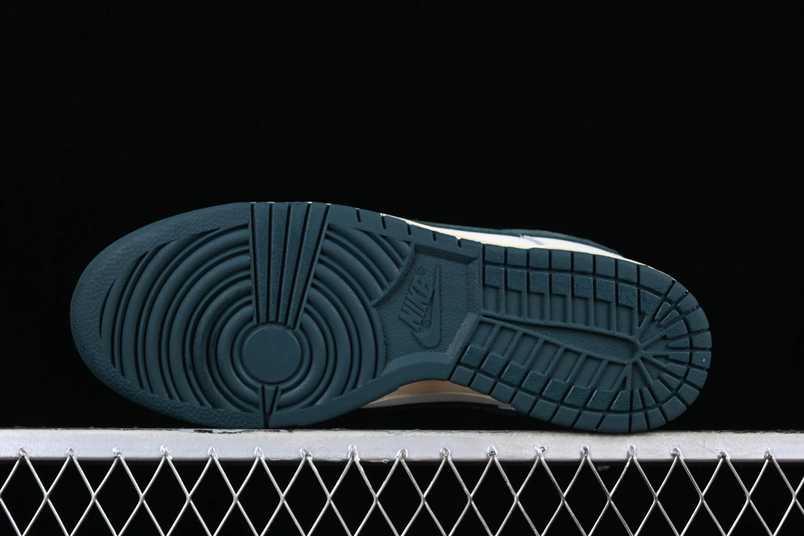 All categories Nk SB Dunk series Nk SB Dunk Low low-top sneakers Nk Dunk Low "Athletic Department" off-white green SB low-top sports and leisure sneakers FQ8080-133